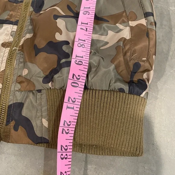 NWOT camo WEST COAST VIBES bomber jacket! 😎 - Picture 7 of 14